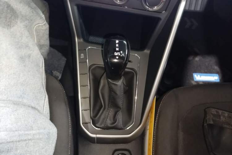 Used Volkswagen Polo 2019 Plus 1.5L Automatic Panoramic Enjoyment Edition Gear Lever