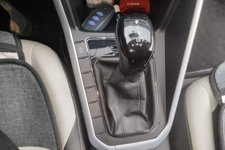 Used Volkswagen Polo 2019 Plus 1.5L Automatic Colorful Technology Edition Gear Lever