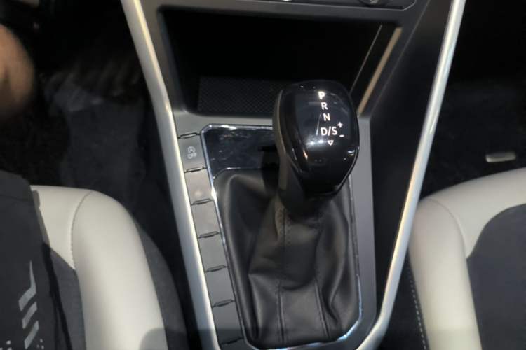 Used Volkswagen Polo 2019 Plus 1.5L Automatic Colorful Technology Edition Gear Lever