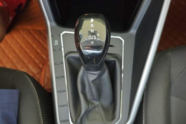 Used Volkswagen Polo 2019 Plus 1.5L Automatic Panoramic Enjoyment Edition Gear Lever