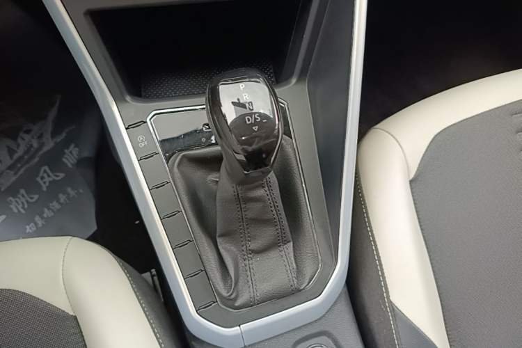 Used Volkswagen Polo 2019 Plus 1.5L Automatic Colorful Technology Edition Gear Lever