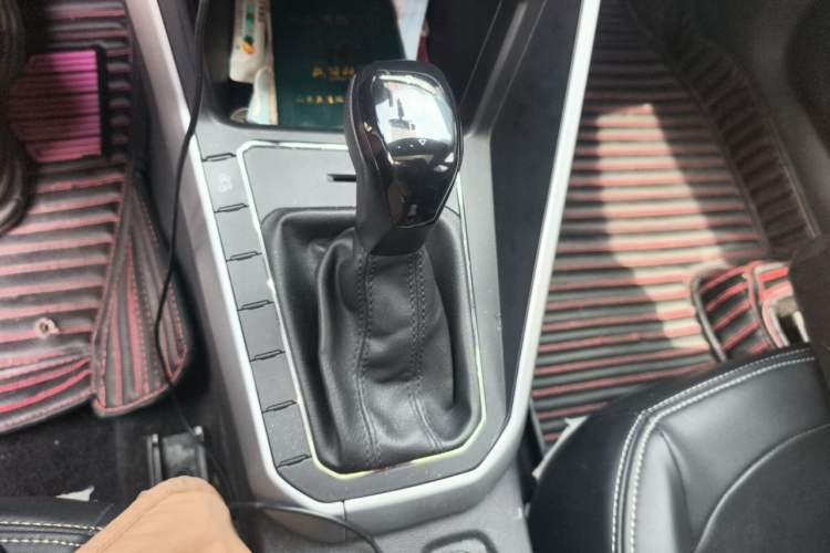 Used Volkswagen Polo 2019 Plus 1.5L Automatic Panoramic Enjoyment Edition Gear Lever