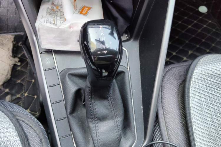 Used Volkswagen Polo 2019 Plus 1.5L Automatic Panoramic Enjoyment Edition Gear Lever