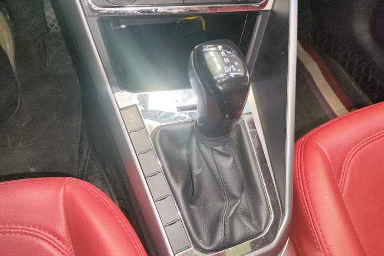 Used Volkswagen Polo 2019 Plus 1.5L Automatic Panoramic Enjoyment Edition Gear Lever
