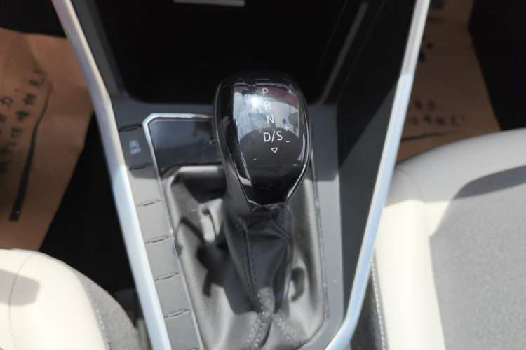 Used Volkswagen Polo 2019 Plus 1.5L Automatic Colorful Technology Edition Gear Lever