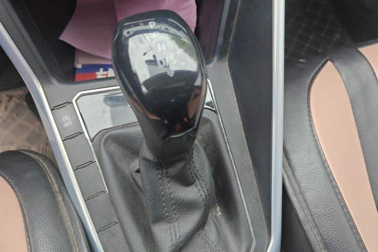 Used Volkswagen Polo 2019 Plus 1.5L Automatic Colorful Technology Edition Gear Lever