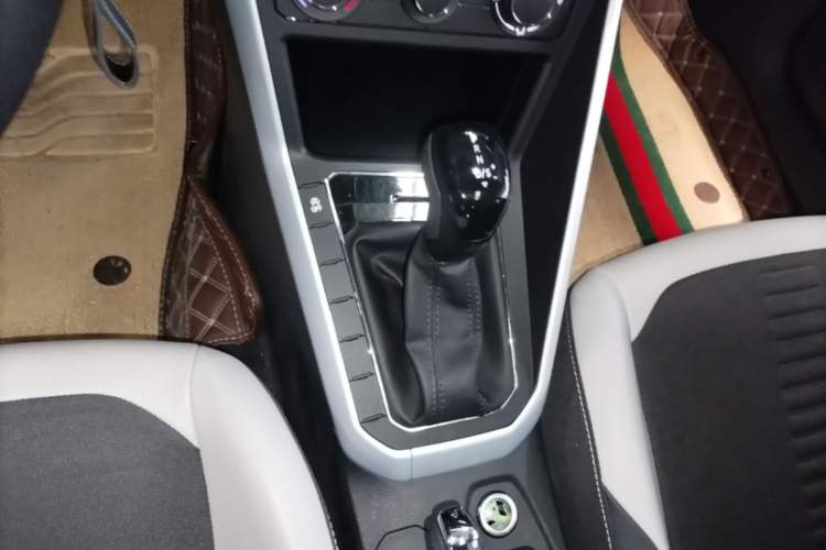 Used Volkswagen Polo 2019 Plus 1.5L Automatic Colorful Technology Edition Gear Lever