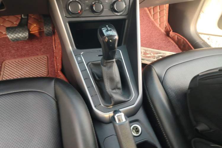 Used Volkswagen Polo 2019 Plus 1.5L Automatic Panoramic Enjoyment Edition Gear Lever