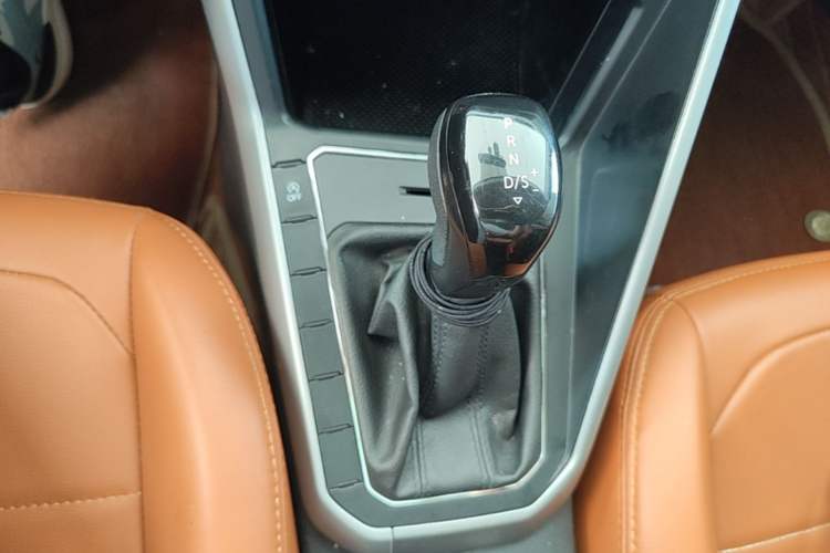 Used Volkswagen Polo 2019 Plus 1.5L Automatic Panoramic Enjoyment Edition Gear Lever