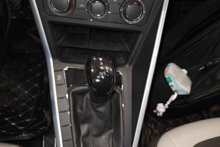 Used Volkswagen Polo 2019 Plus 1.5L Automatic Colorful Technology Edition Gear Lever