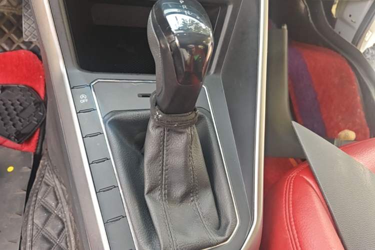 Used Volkswagen Polo 2019 Plus 1.5L Automatic Panoramic Enjoyment Edition Gear Lever