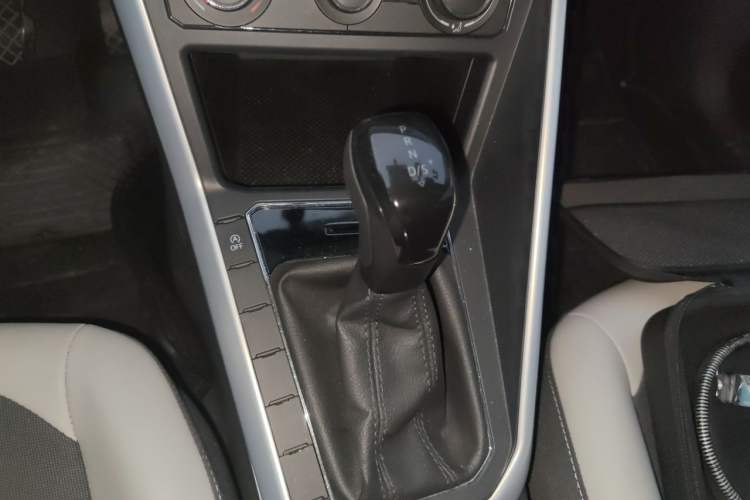 Used Volkswagen Polo 2019 Plus 1.5L Automatic Colorful Technology Edition Gear Lever
