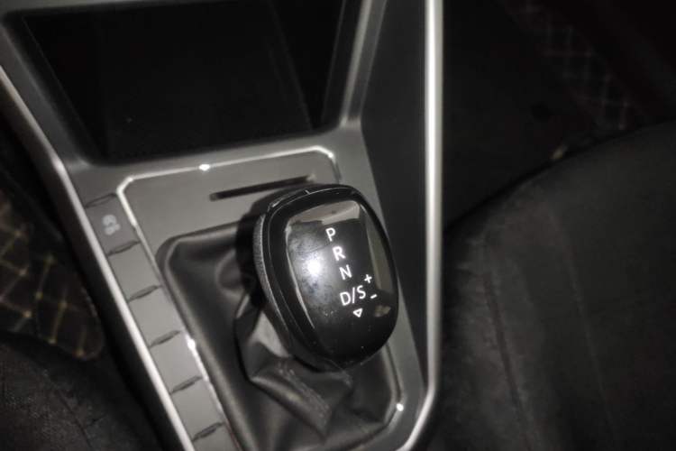 Used Volkswagen Polo 2019 Plus 1.5L Automatic Panoramic Enjoyment Edition Gear Lever