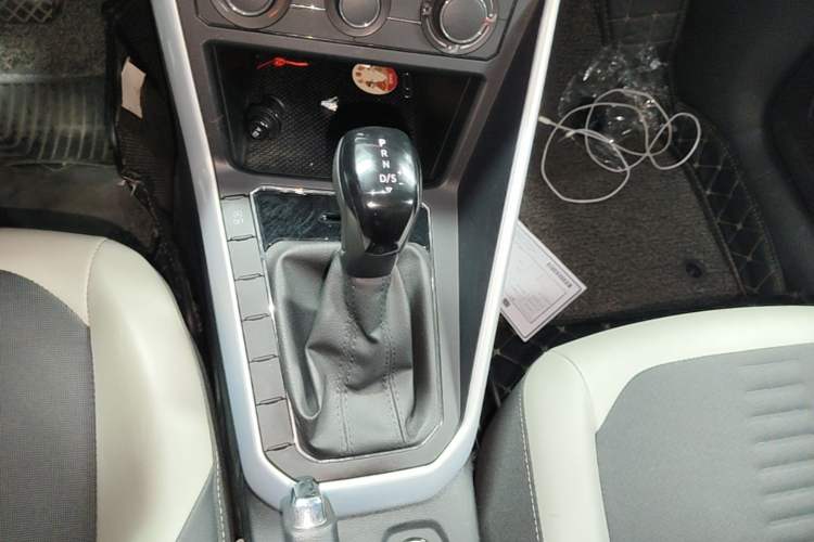 Used Volkswagen Polo 2019 Plus 1.5L Automatic Colorful Technology Edition Gear Lever