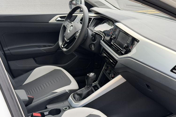 Used Volkswagen Polo 2019 Plus 1.5L Automatic Colorful Technology Edition Interior 2