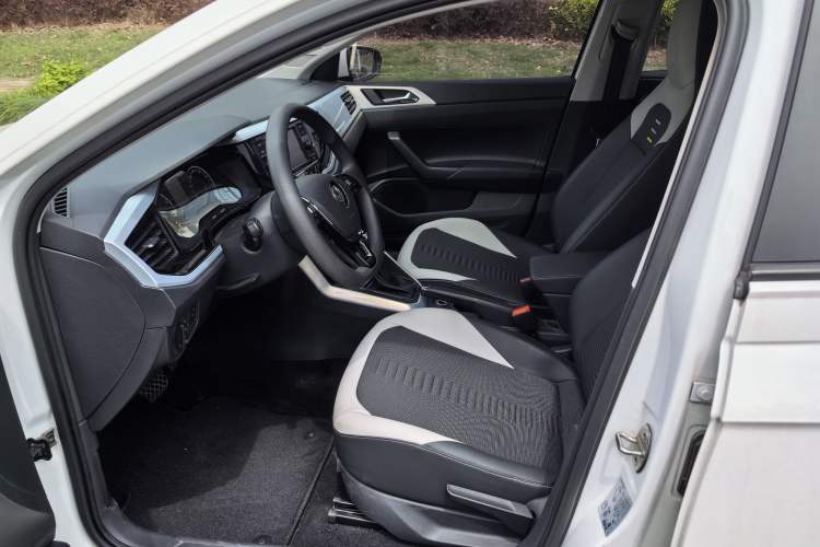 Used Volkswagen Polo 2019 Plus 1.5L Automatic Colorful Technology Edition Interior 2