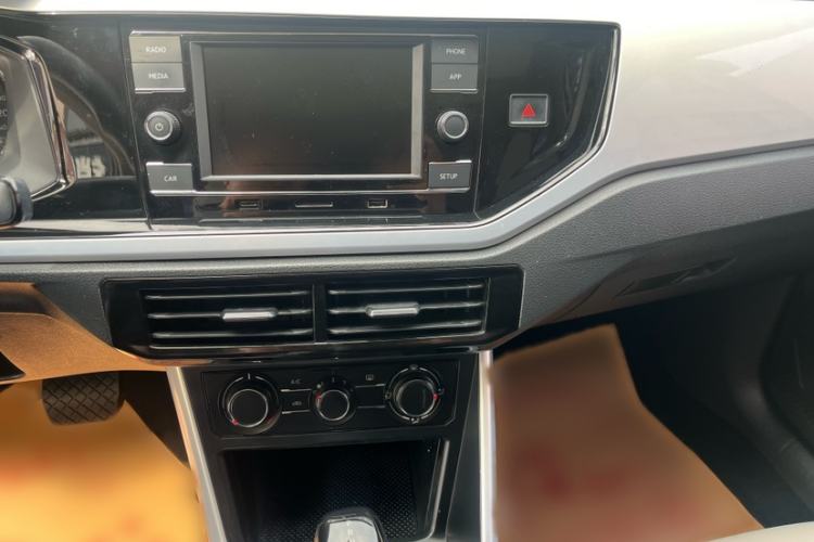 Used Volkswagen Polo 2019 Plus 1.5L Automatic Colorful Technology Edition Interior 3