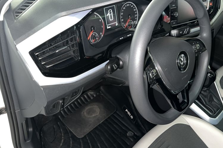 Used Volkswagen Polo 2019 Plus 1.5L Automatic Colorful Technology Edition Interior 3