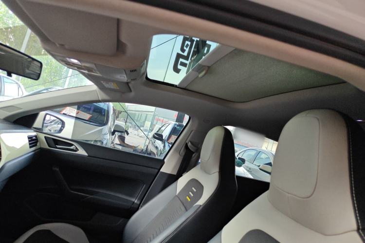 Used Volkswagen Polo 2019 Plus 1.5L Automatic Colorful Technology Edition Interior 4
