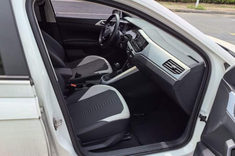 Used Volkswagen Polo 2019 Plus 1.5L Automatic Colorful Technology Edition Interior 4