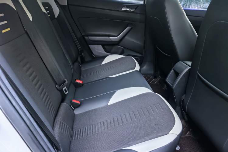 Used Volkswagen Polo 2019 Plus 1.5L Automatic Colorful Technology Edition Interior 5