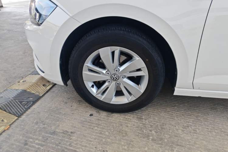 Used Volkswagen Polo 2019 Plus 1.5L Automatic Panoramic Enjoyment Edition Left Front Wheel Hub