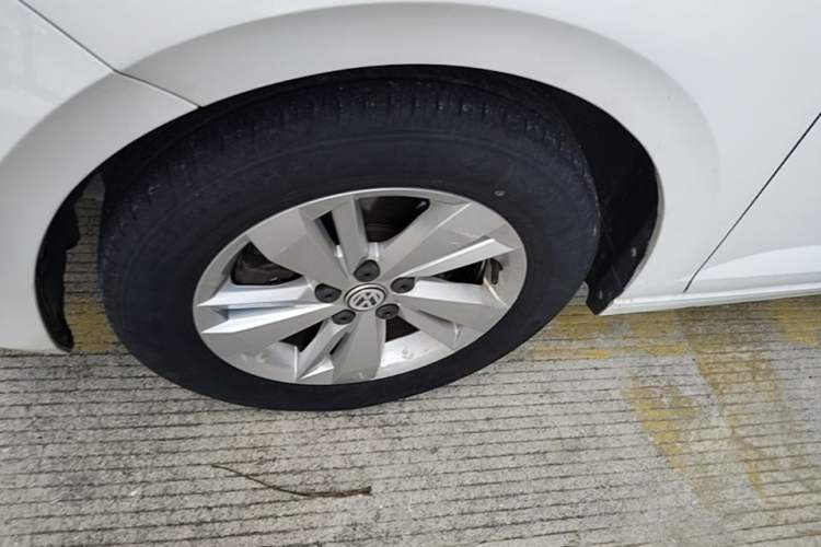Used Volkswagen Polo 2019 Plus 1.5L Automatic Panoramic Enjoyment Edition Left Front Wheel Hub