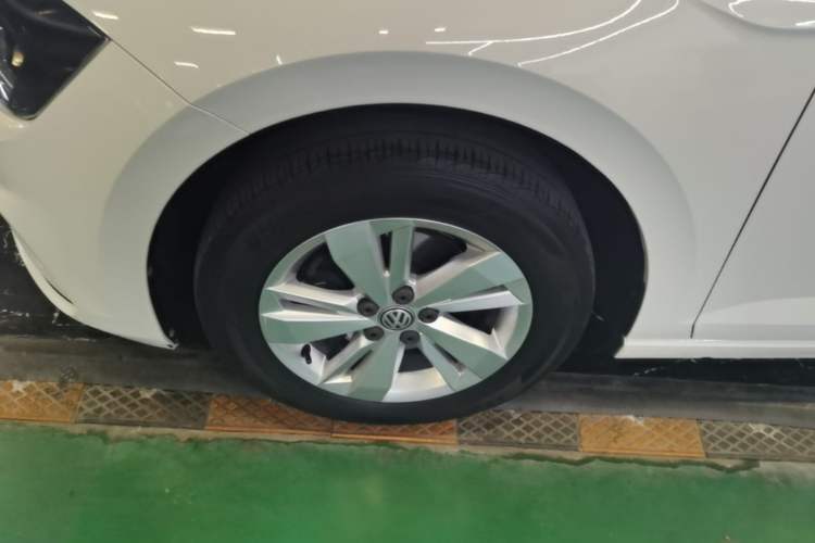 Used Volkswagen Polo 2019 Plus 1.5L Automatic Panoramic Enjoyment Edition Left Front Wheel Hub