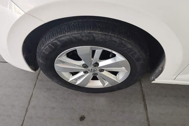 Used Volkswagen Polo 2019 Plus 1.5L Automatic Panoramic Enjoyment Edition Left Front Wheel Hub