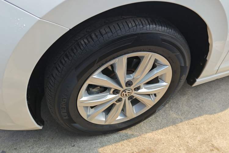 Used Volkswagen Polo 2019 Plus 1.5L Automatic Colorful Technology Edition Left Front Wheel Hub