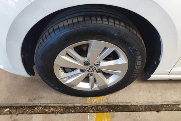 Used Volkswagen Polo 2019 Plus 1.5L Automatic Panoramic Enjoyment Edition Left Front Wheel Hub