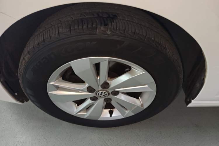 Used Volkswagen Polo 2019 Plus 1.5L Automatic Panoramic Enjoyment Edition Left Front Wheel Hub