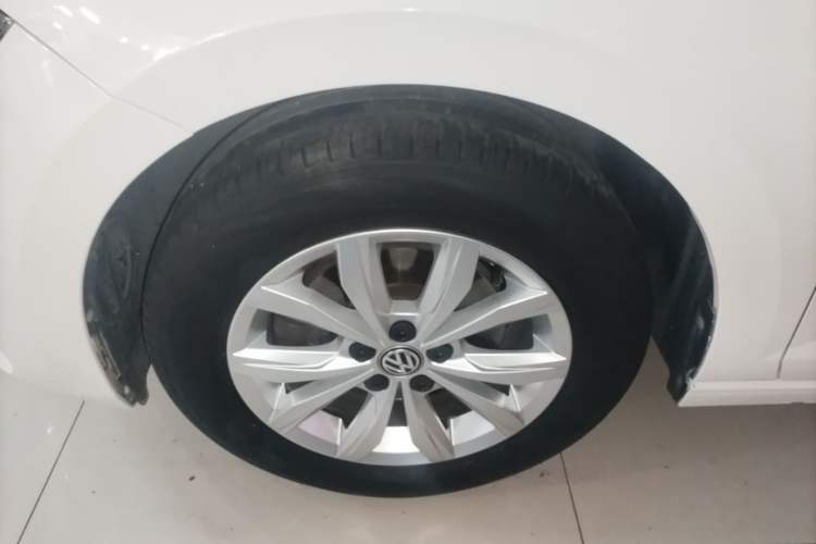 Used Volkswagen Polo 2019 Plus 1.5L Automatic Colorful Technology Edition Left Front Wheel Hub