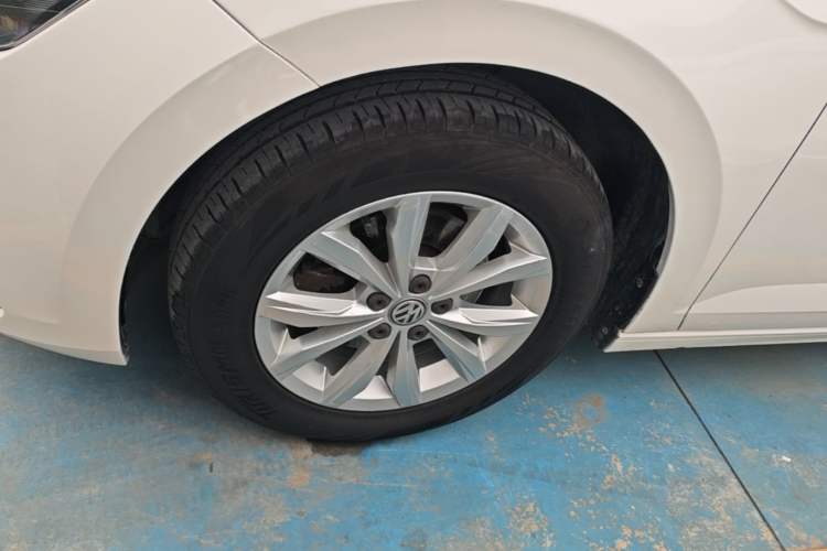Used Volkswagen Polo 2019 Plus 1.5L Automatic Colorful Technology Edition Left Front Wheel Hub