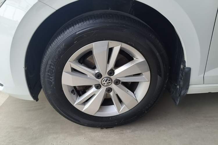 Used Volkswagen Polo 2019 Plus 1.5L Automatic Panoramic Enjoyment Edition Left Front Wheel Hub