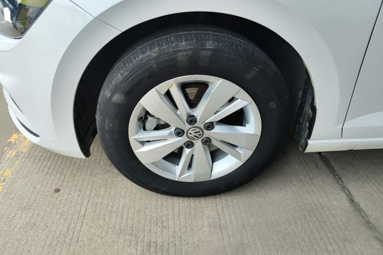 Used Volkswagen Polo 2019 Plus 1.5L Automatic Panoramic Enjoyment Edition Left Front Wheel Hub