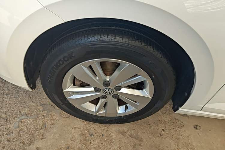 Used Volkswagen Polo 2019 Plus 1.5L Automatic Panoramic Enjoyment Edition Left Front Wheel Hub