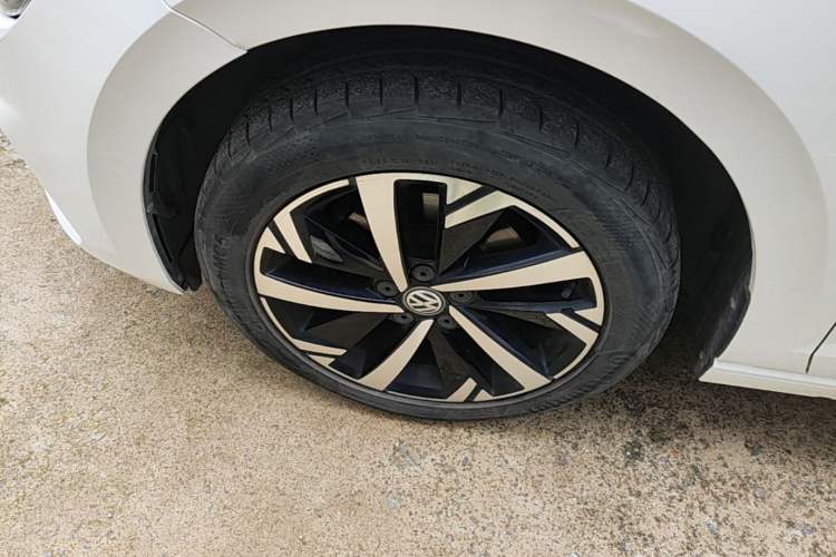 Used Volkswagen Polo 2019 Plus 1.5L Automatic Beats Trendy Cool Edition Left Front Wheel Hub