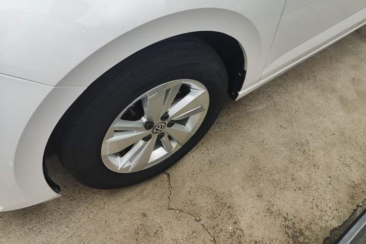 Used Volkswagen Polo 2019 Plus 1.5L Automatic Panoramic Enjoyment Edition Left Front Wheel Hub