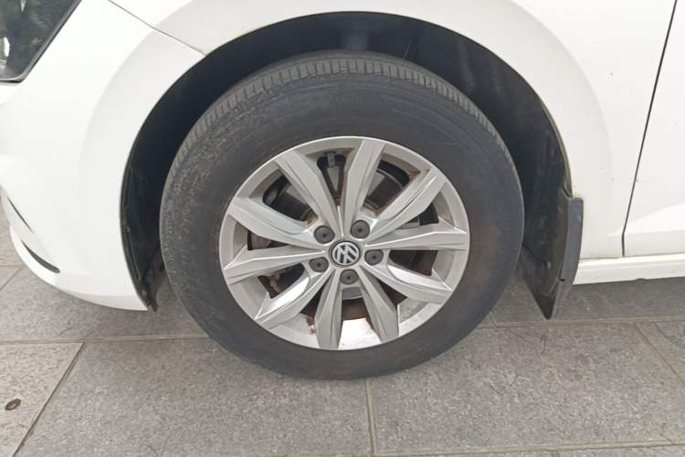 Used Volkswagen Polo 2019 Plus 1.5L Automatic Colorful Technology Edition Left Front Wheel Hub