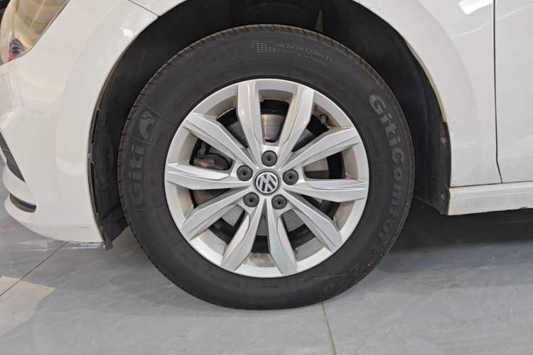Used Volkswagen Polo 2019 Plus 1.5L Automatic Colorful Technology Edition Left Front Wheel Hub