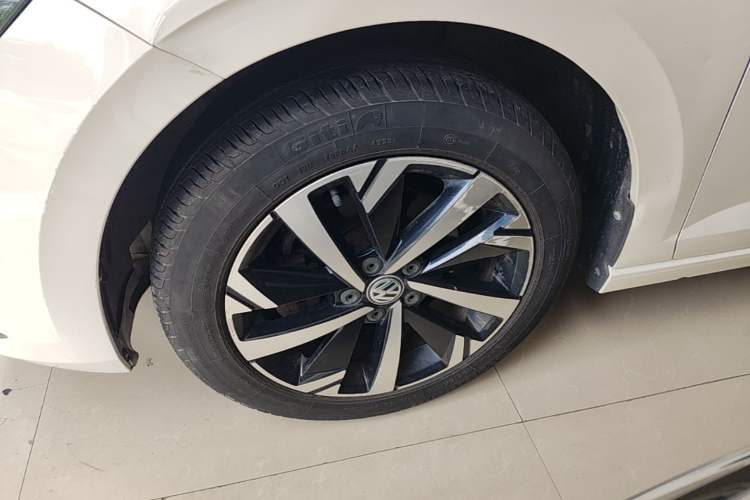Used Volkswagen Polo 2019 Plus 1.5L Automatic Beats Trendy Cool Edition Left Front Wheel Hub