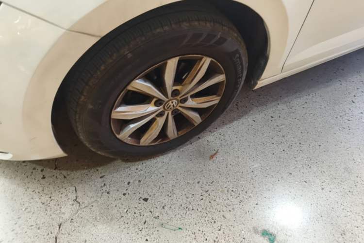 Used Volkswagen Polo 2019 Plus 1.5L Automatic Colorful Technology Edition Left Front Wheel Hub