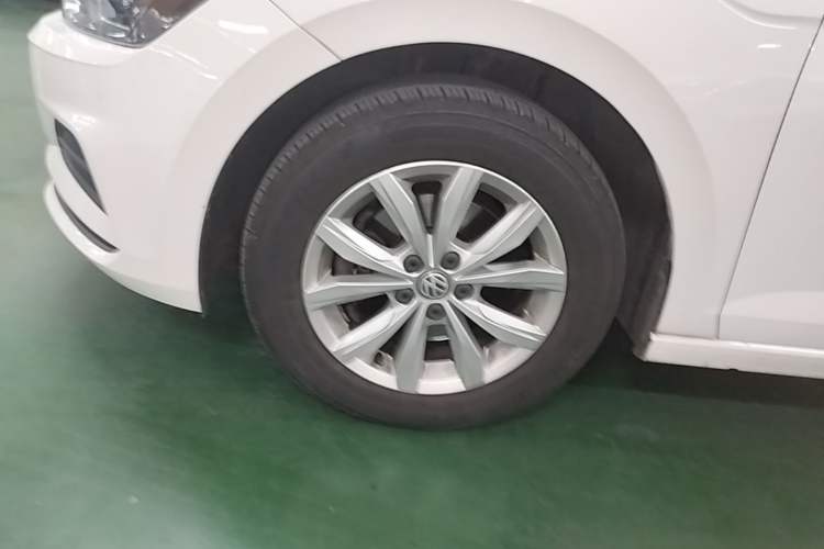 Used Volkswagen Polo 2019 Plus 1.5L Automatic Colorful Technology Edition Left Front Wheel Hub