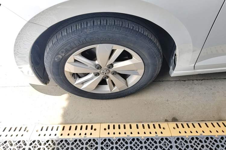 Used Volkswagen Polo 2019 Plus 1.5L Automatic Panoramic Enjoyment Edition Left Front Wheel Hub