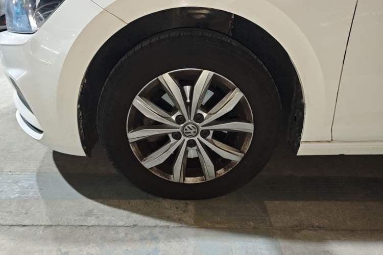 Used Volkswagen Polo 2019 Plus 1.5L Automatic Colorful Technology Edition Left Front Wheel Hub