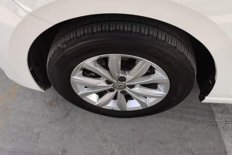 Used Volkswagen Polo 2019 Plus 1.5L Automatic Colorful Technology Edition Left Front Wheel Hub