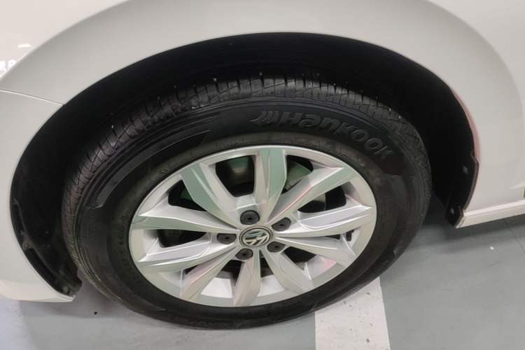 Used Volkswagen Polo 2019 Plus 1.5L Automatic Colorful Technology Edition Left Front Wheel Hub
