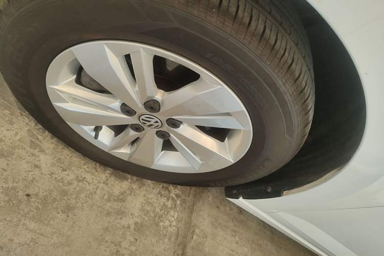Used Volkswagen Polo 2019 Plus 1.5L Automatic Panoramic Enjoyment Edition Left Front Wheel Hub