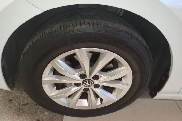 Used Volkswagen Polo 2019 Plus 1.5L Automatic Panoramic Enjoyment Edition Left Front Wheel Hub